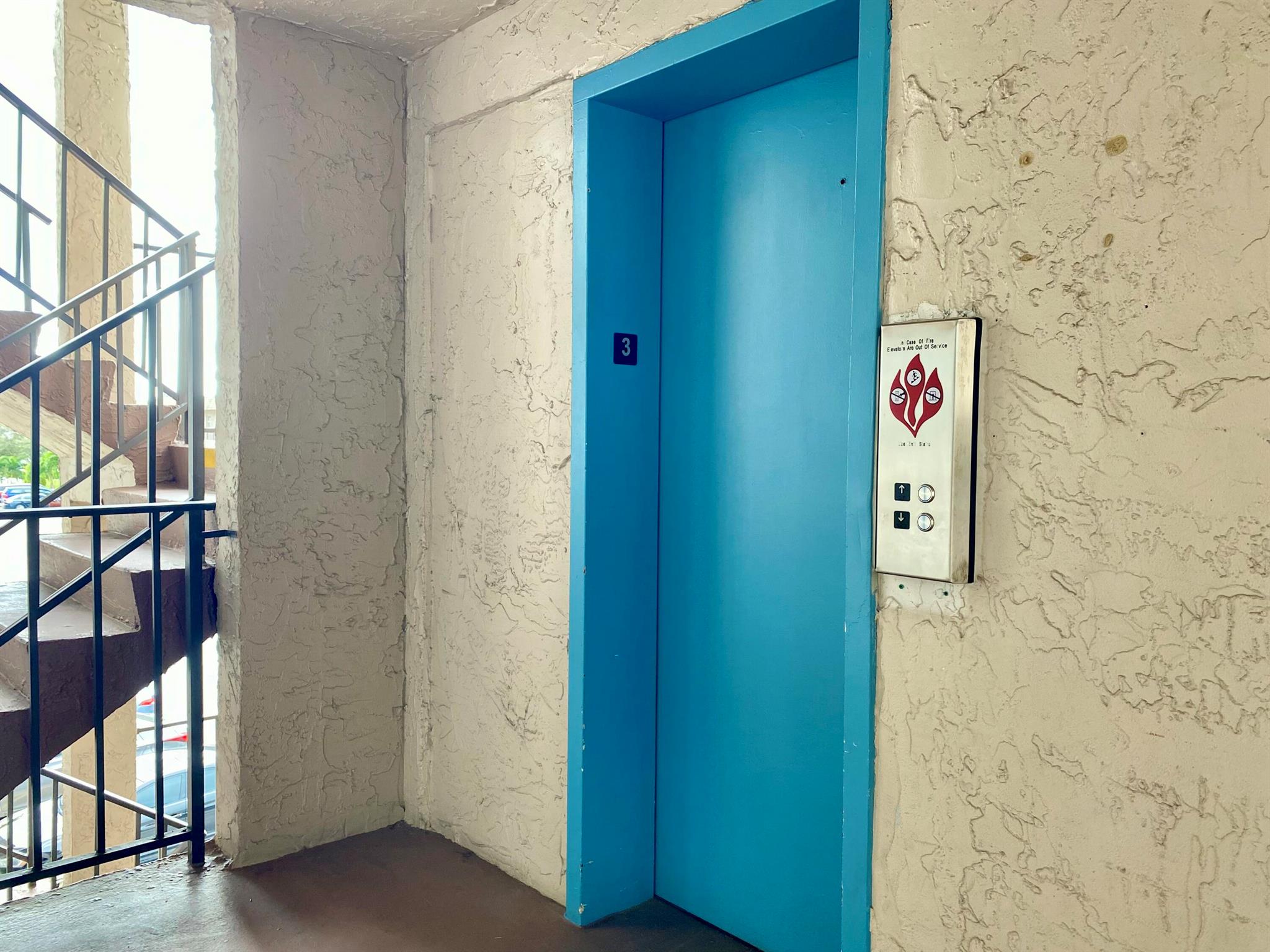 LAKESIDE VILLAGE - Residential