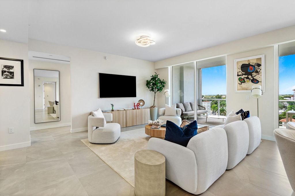 Photo of 220 SE Mizner Boulevard #810, Boca Raton, FL 33432 (MLS # R11138329)