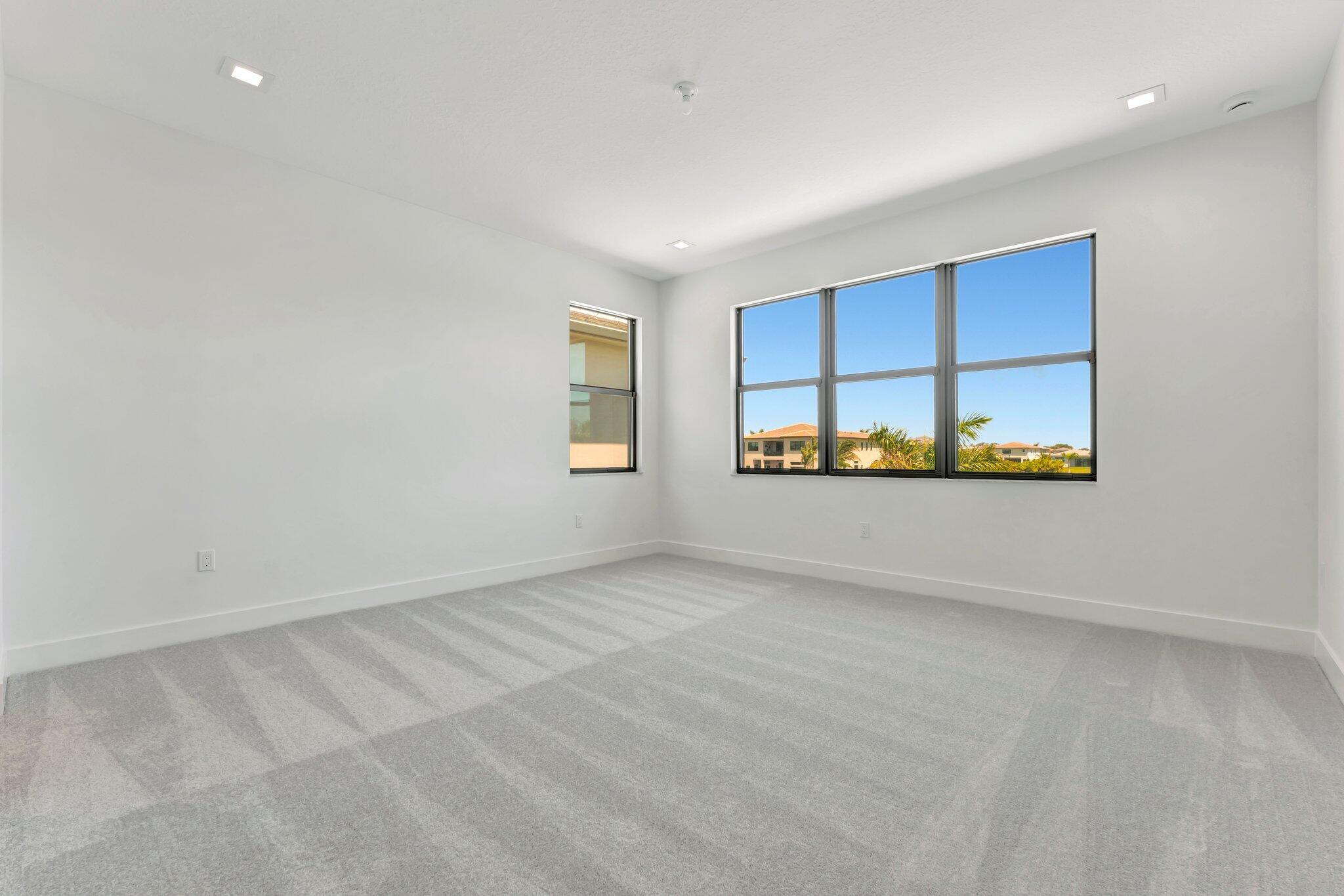 LOTUS EDGE - Residential