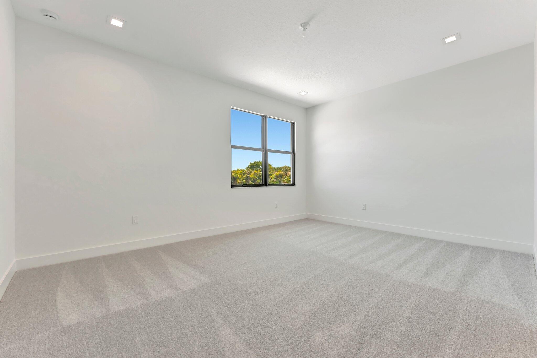 LOTUS EDGE - Residential