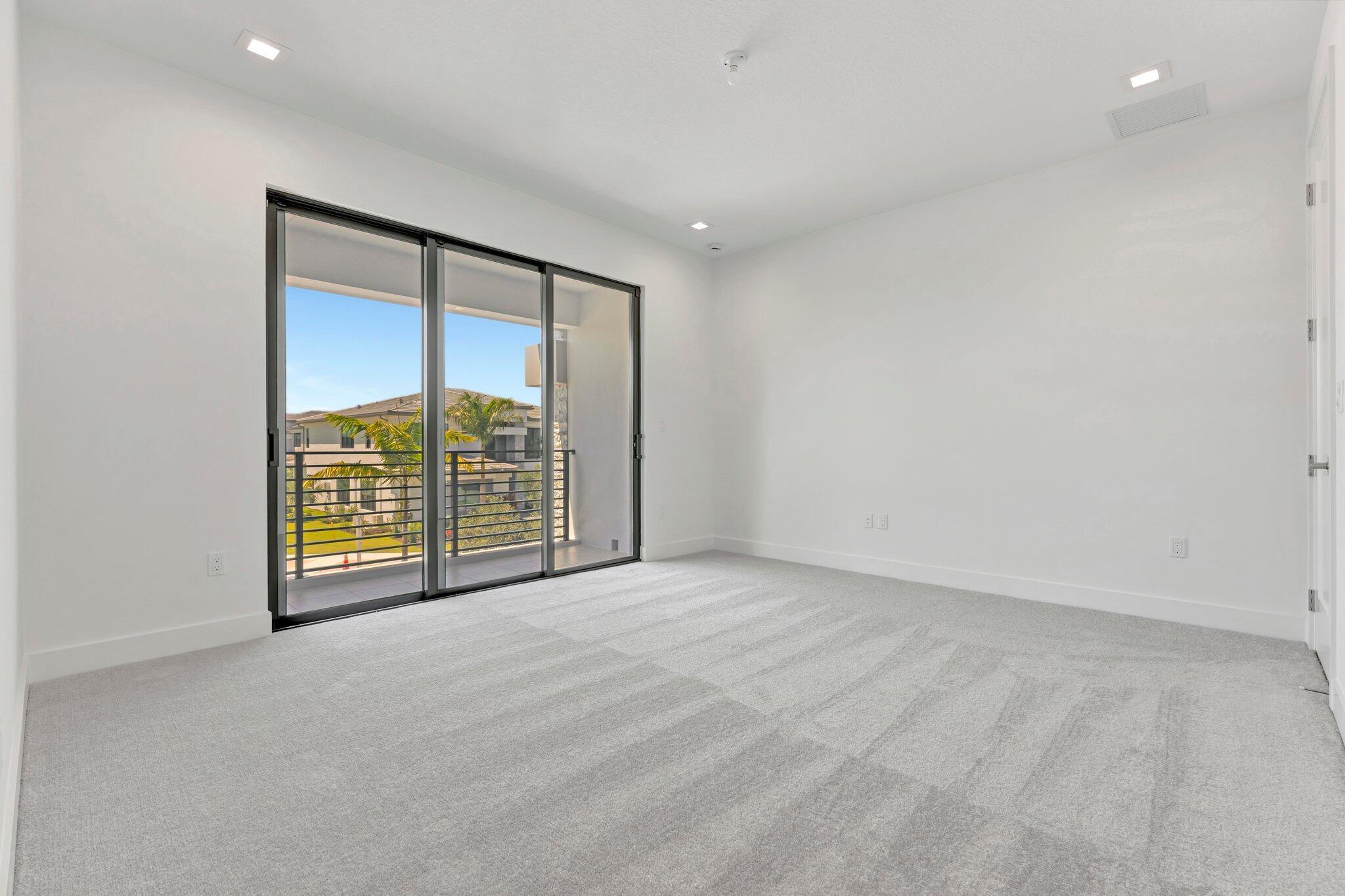 LOTUS EDGE - Residential