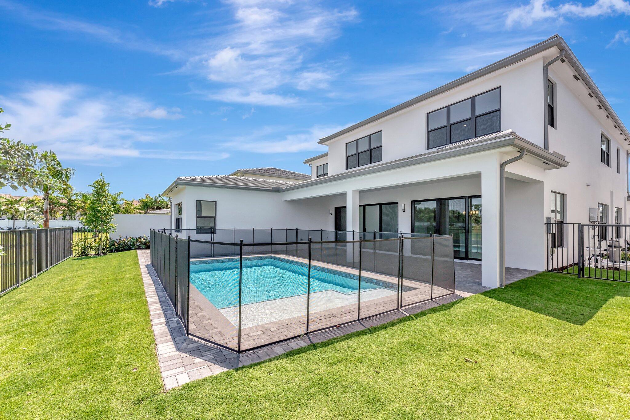 LOTUS EDGE - Residential