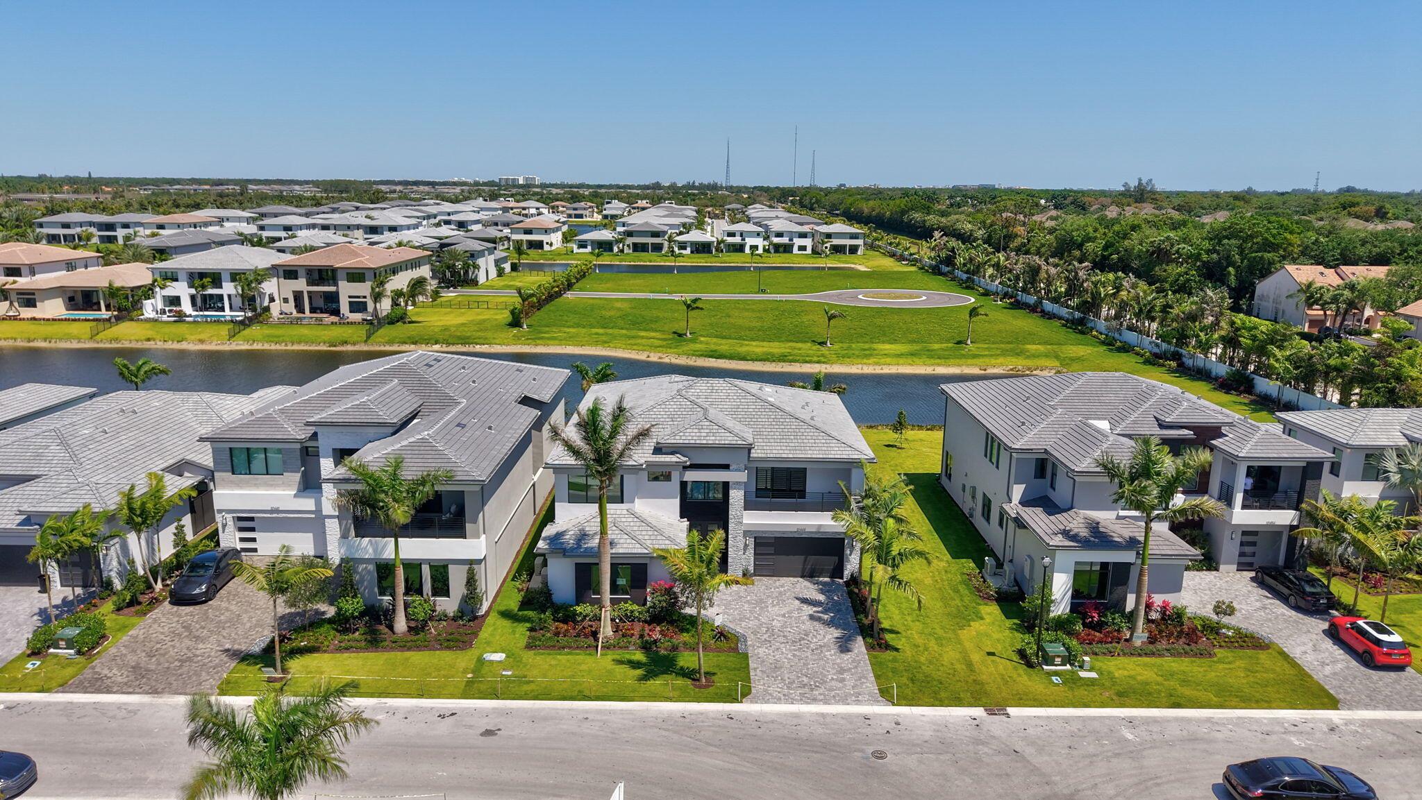 LOTUS EDGE - Residential