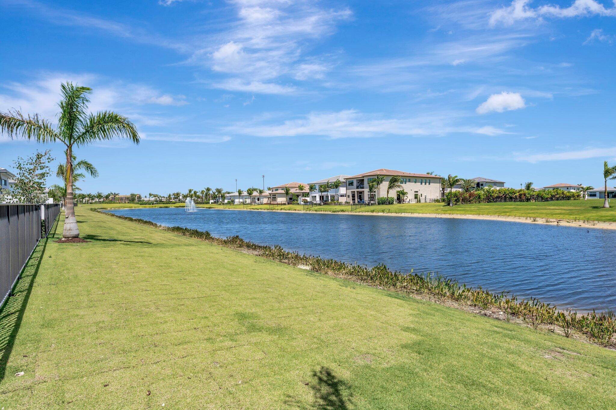 LOTUS EDGE - Residential