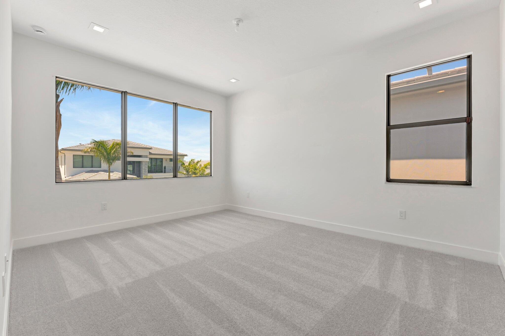 LOTUS EDGE - Residential