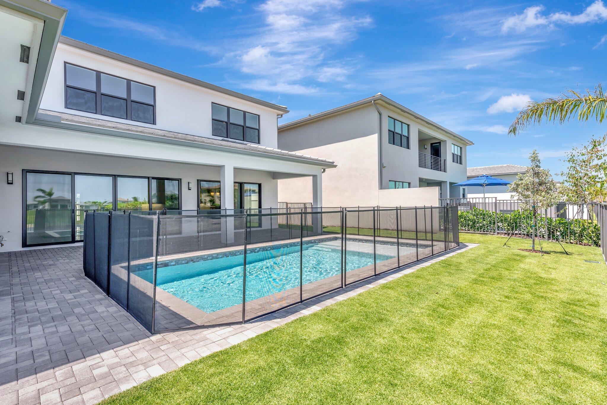 LOTUS EDGE - Residential