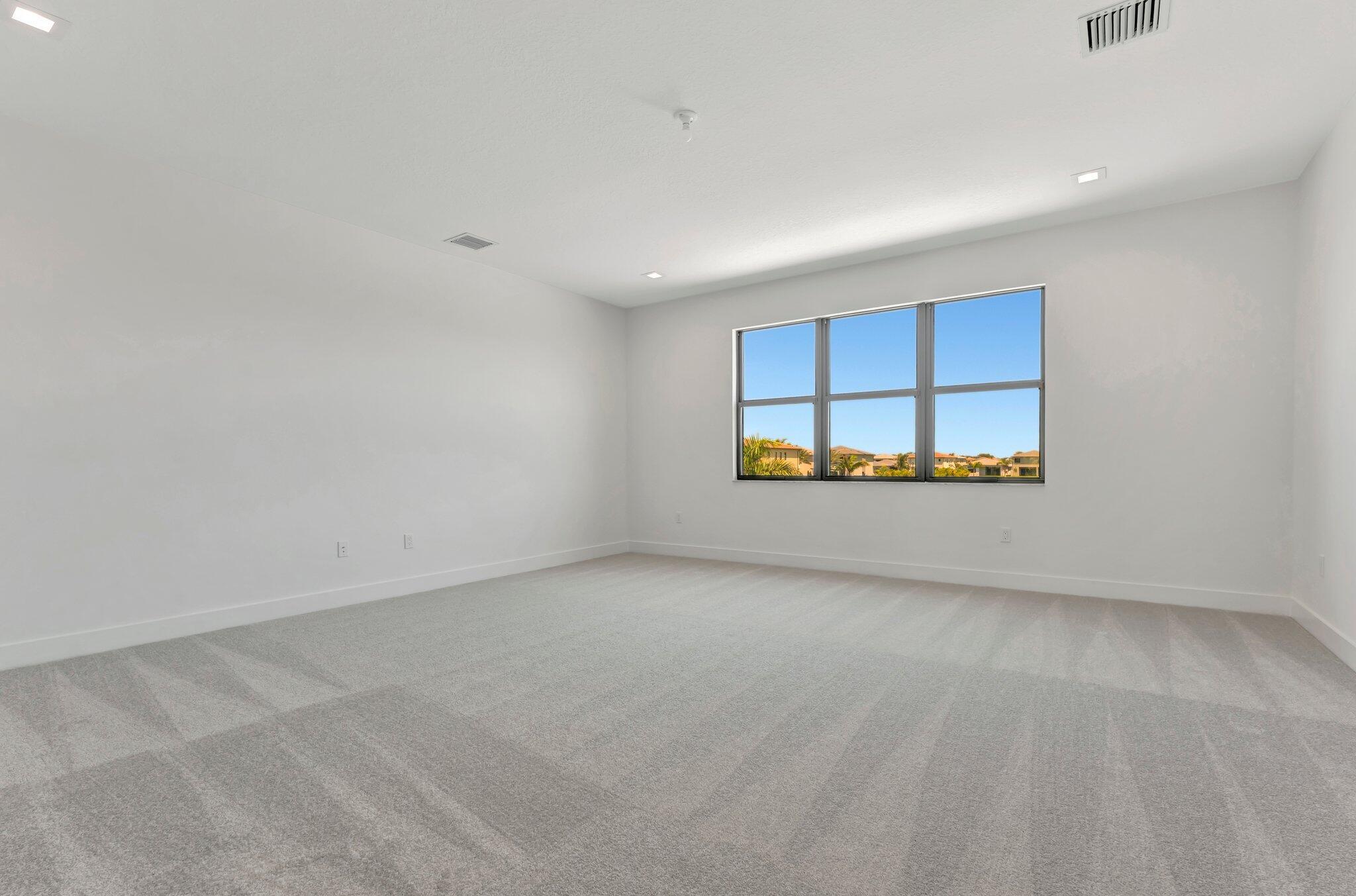 LOTUS EDGE - Residential