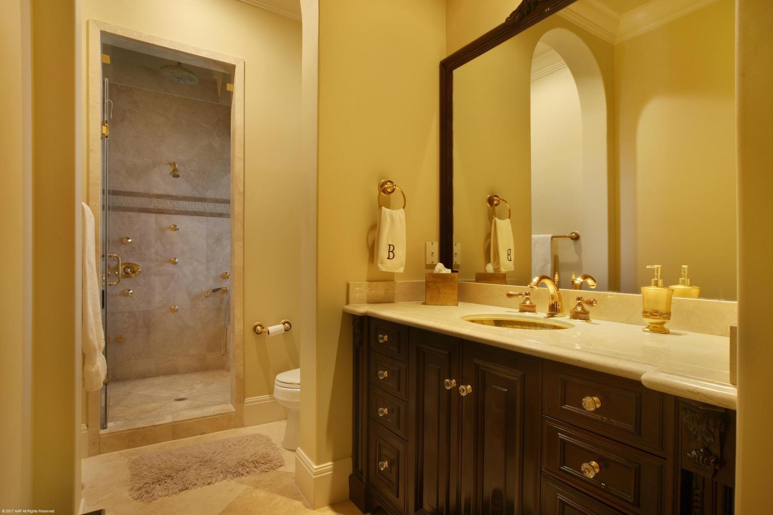 ADMIRALS COVE - Residential