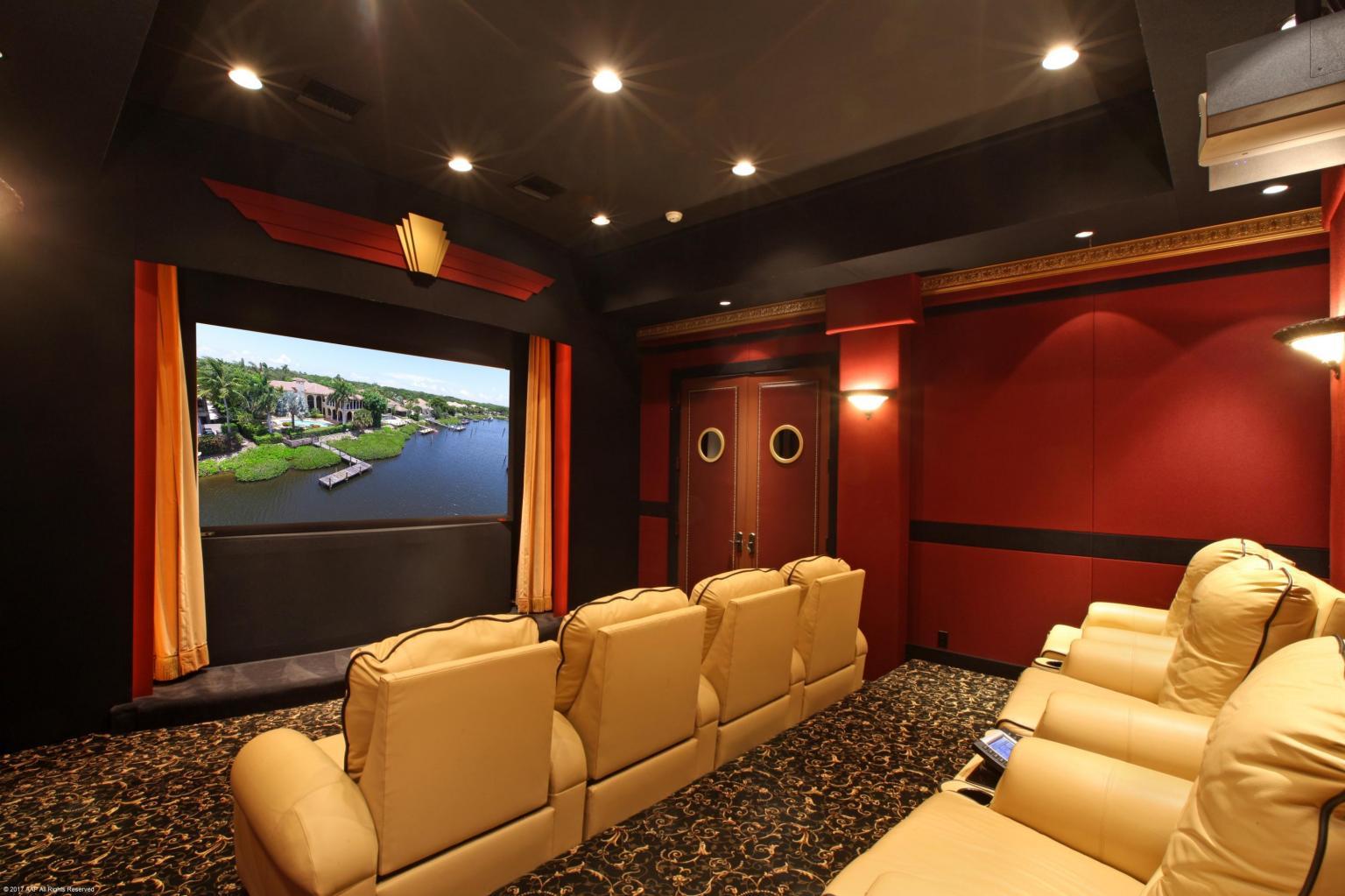 ADMIRALS COVE - Residential