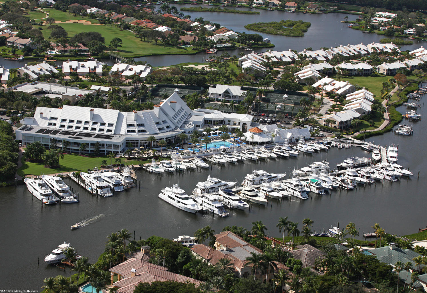 ADMIRALS COVE - Residential