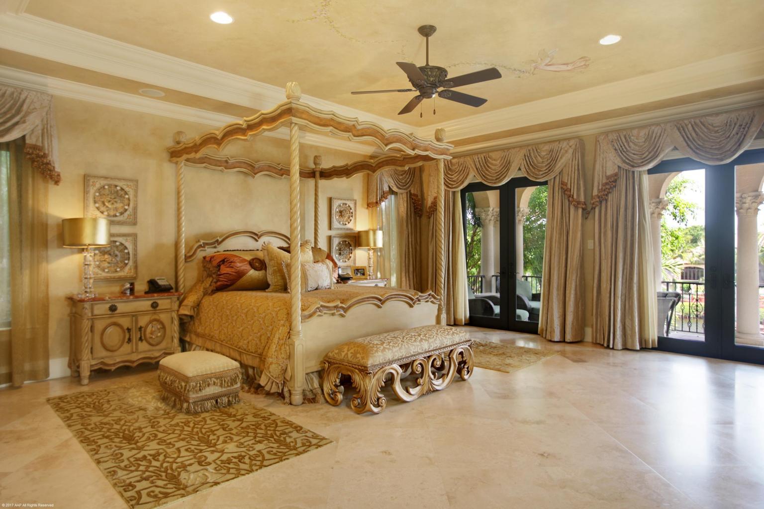 ADMIRALS COVE - Residential