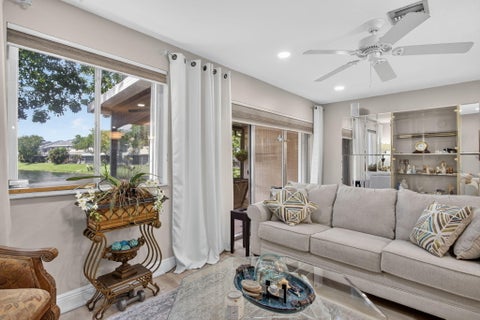 Tiny photo for 1991 Discovery Circle E, Deerfield Beach, FL 33442 (MLS # B26087290)