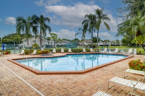 Tiny photo for 1991 Discovery Circle E, Deerfield Beach, FL 33442 (MLS # B26087290)