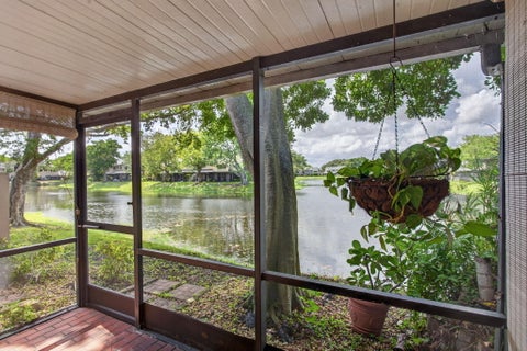 Tiny photo for 1991 Discovery Circle E, Deerfield Beach, FL 33442 (MLS # B26087290)