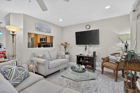 Tiny photo for 1991 Discovery Circle E, Deerfield Beach, FL 33442 (MLS # B26087290)