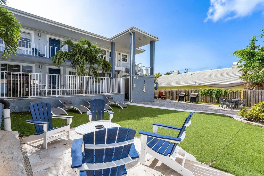 Photo of 801 Andrews Avenue #5, Delray Beach, FL 33483 (MLS # R11081175)