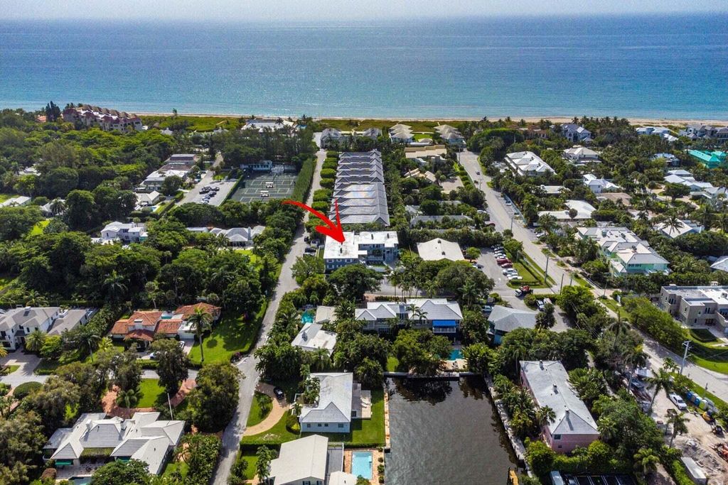 Photo of 801 Andrews Avenue #5, Delray Beach, FL 33483 (MLS # R11081175)