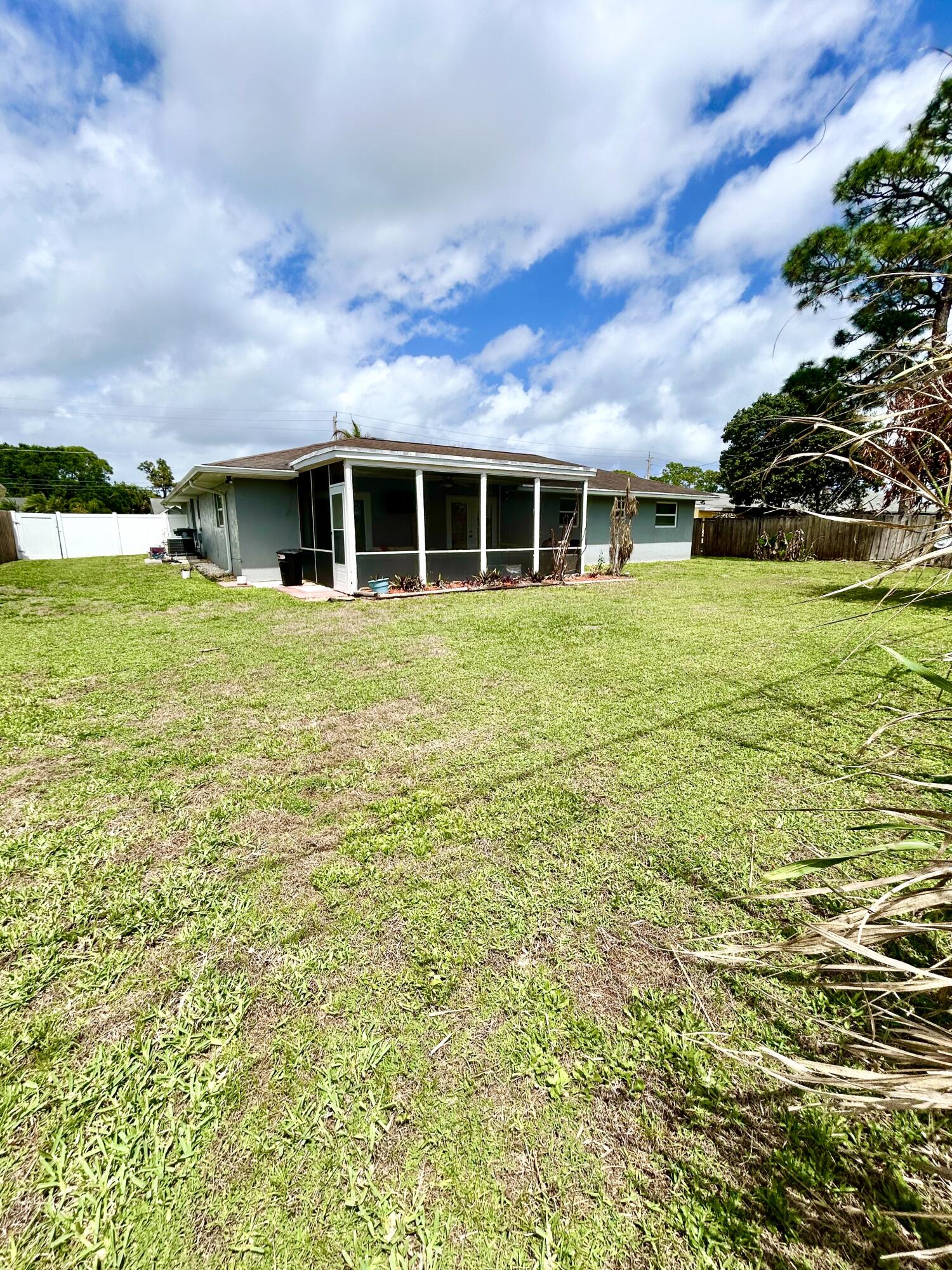PORT ST LUCIE SECTION 28 - Residential