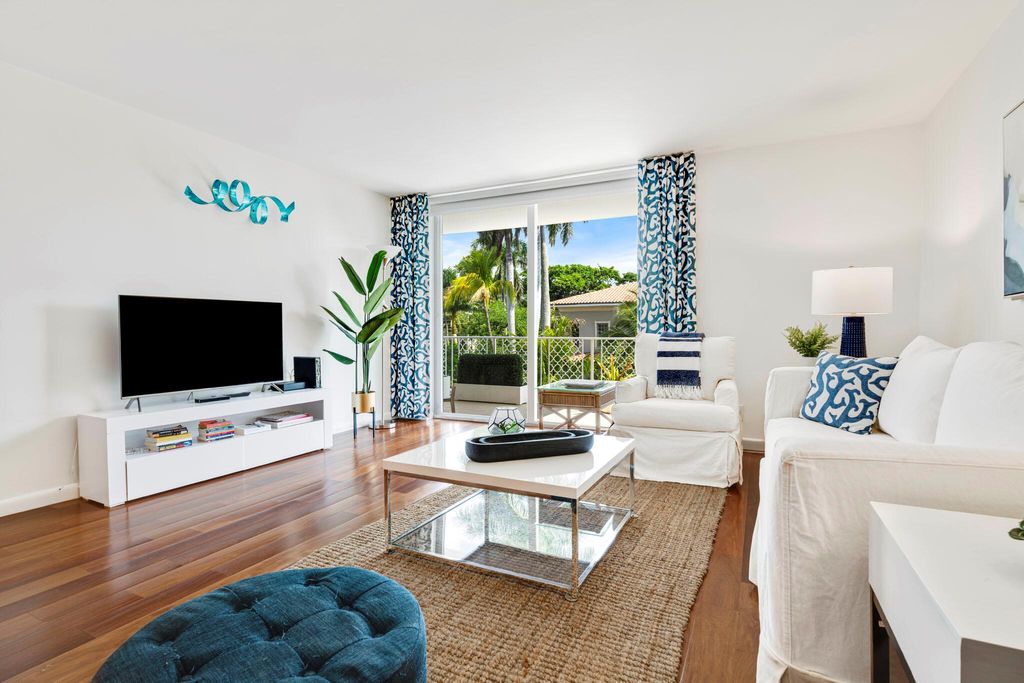 Photo of 354 Chilean Avenue #3e, Palm Beach, FL 33480 (MLS # R11094059)