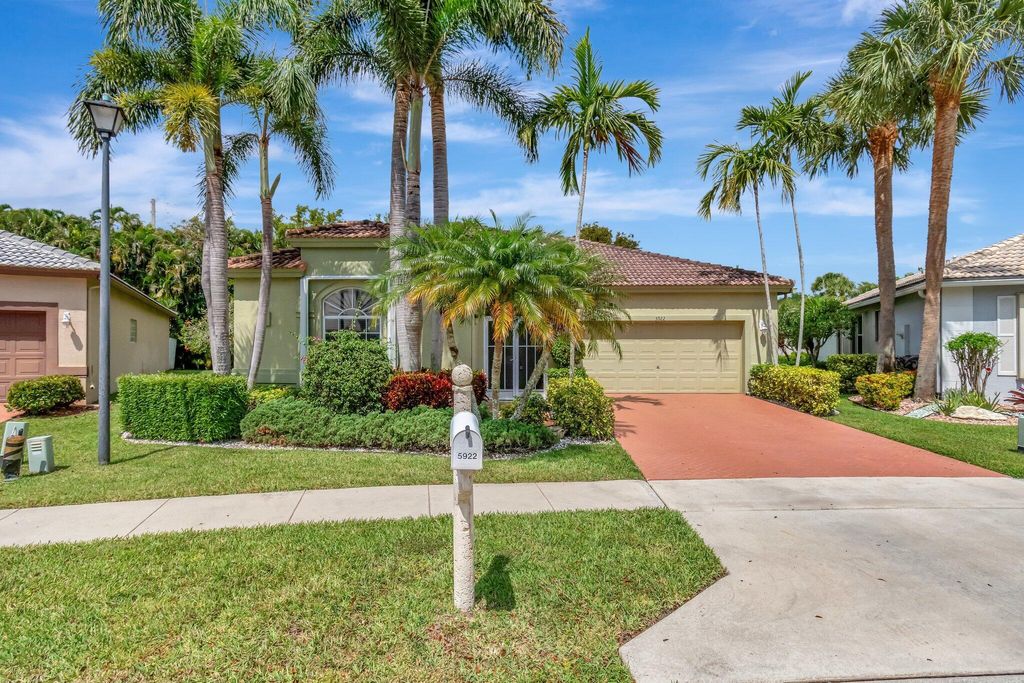 Photo of 5922 Seashell Terrace, Boynton Beach, FL 33437 (MLS # R11087222)
