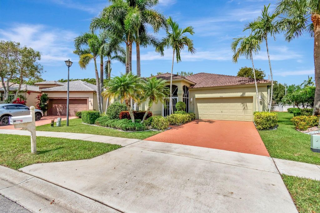 Photo of 5922 Seashell Terrace, Boynton Beach, FL 33437 (MLS # R11087222)