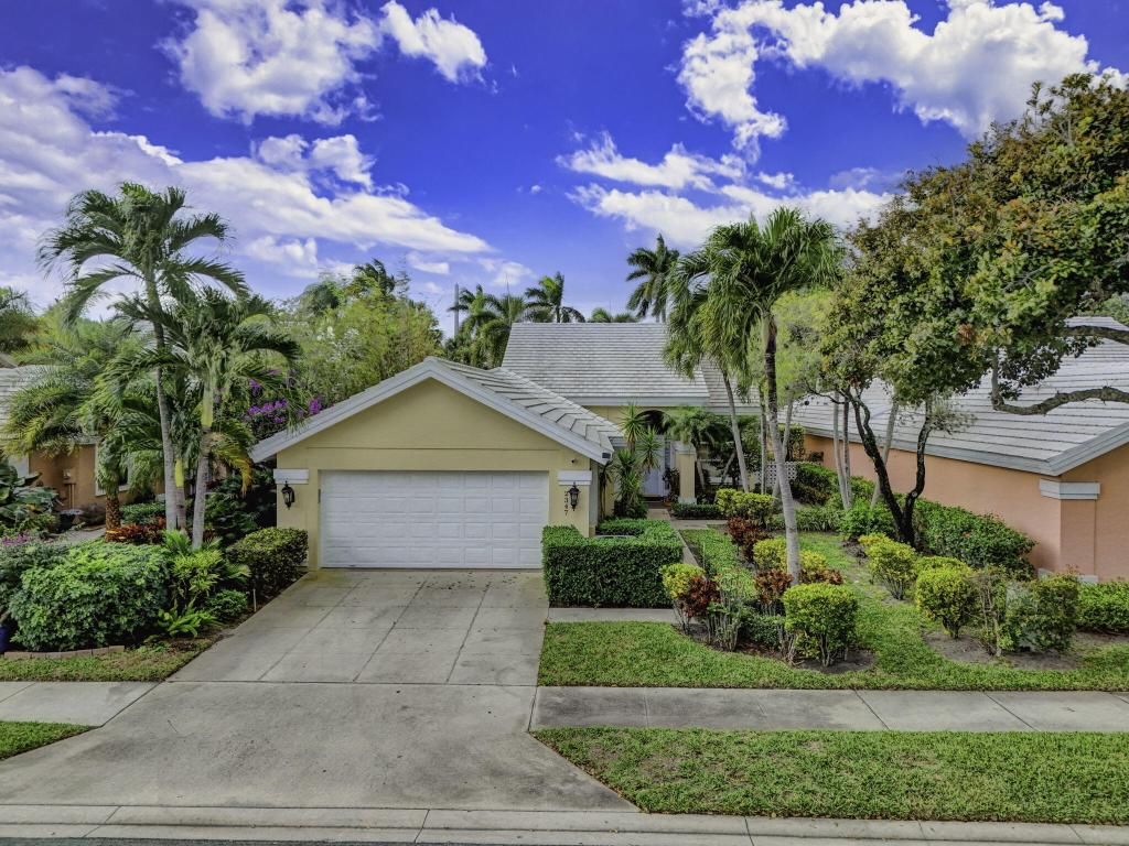 Photo of 2347 Saratoga Bay Drive, West Palm Beach, FL 33409 (MLS # R11158333)
