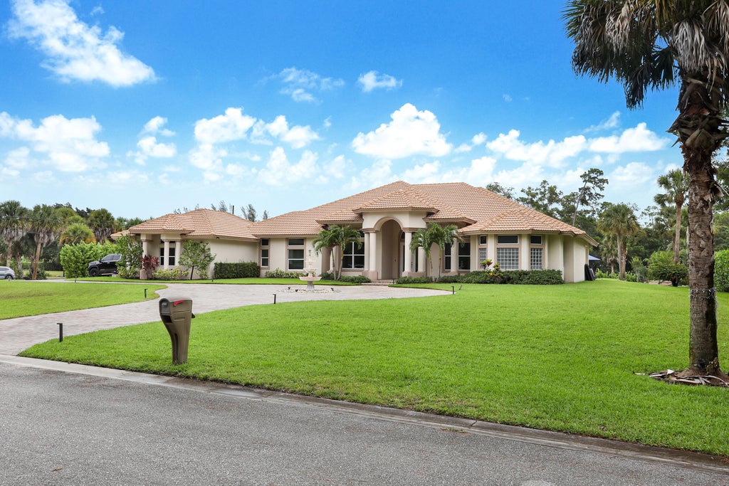 Photo of 142 Brynhurst Court, West Palm Beach, FL 33413 (MLS # B26033406)