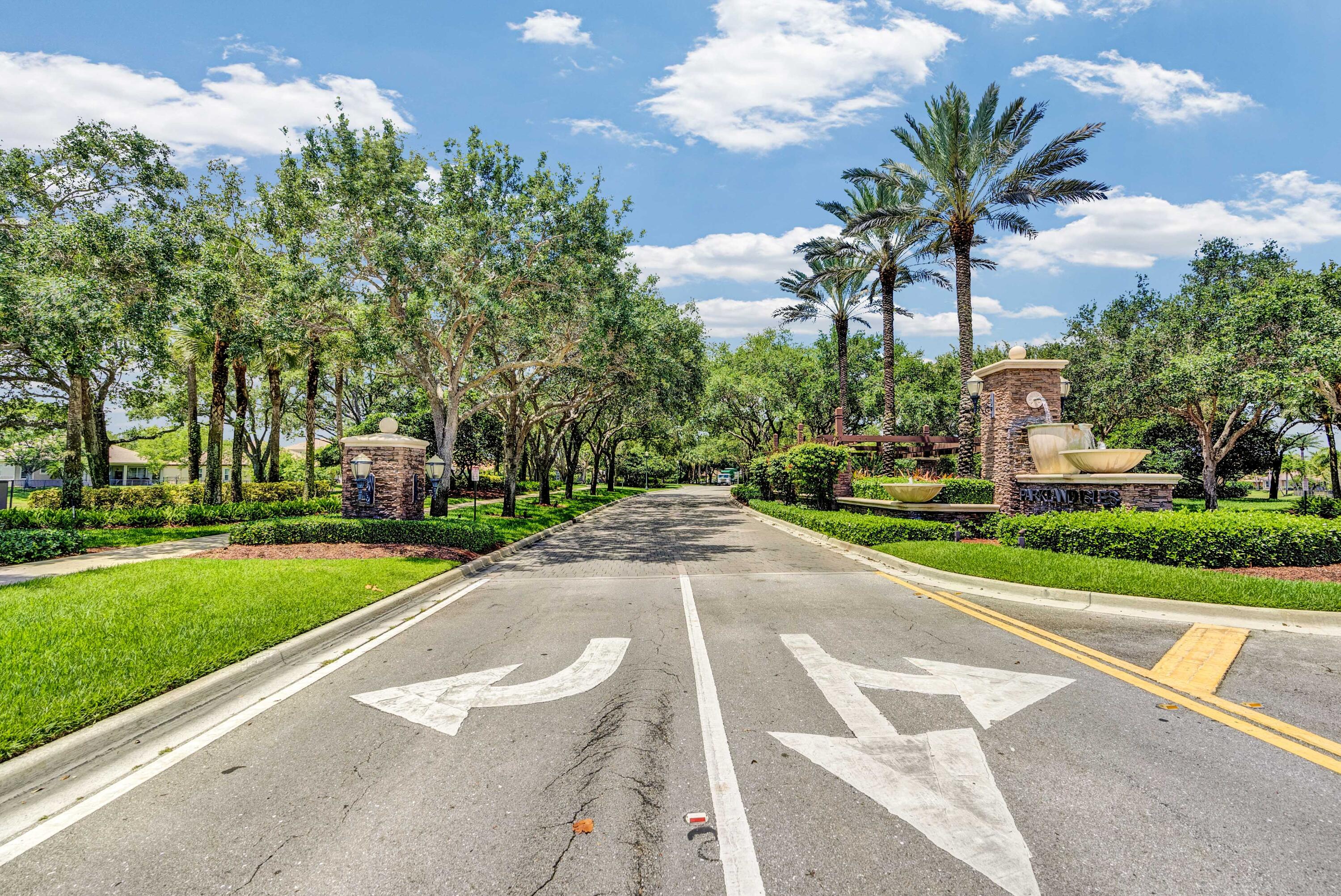 PARKLAND ISLES - Residential
