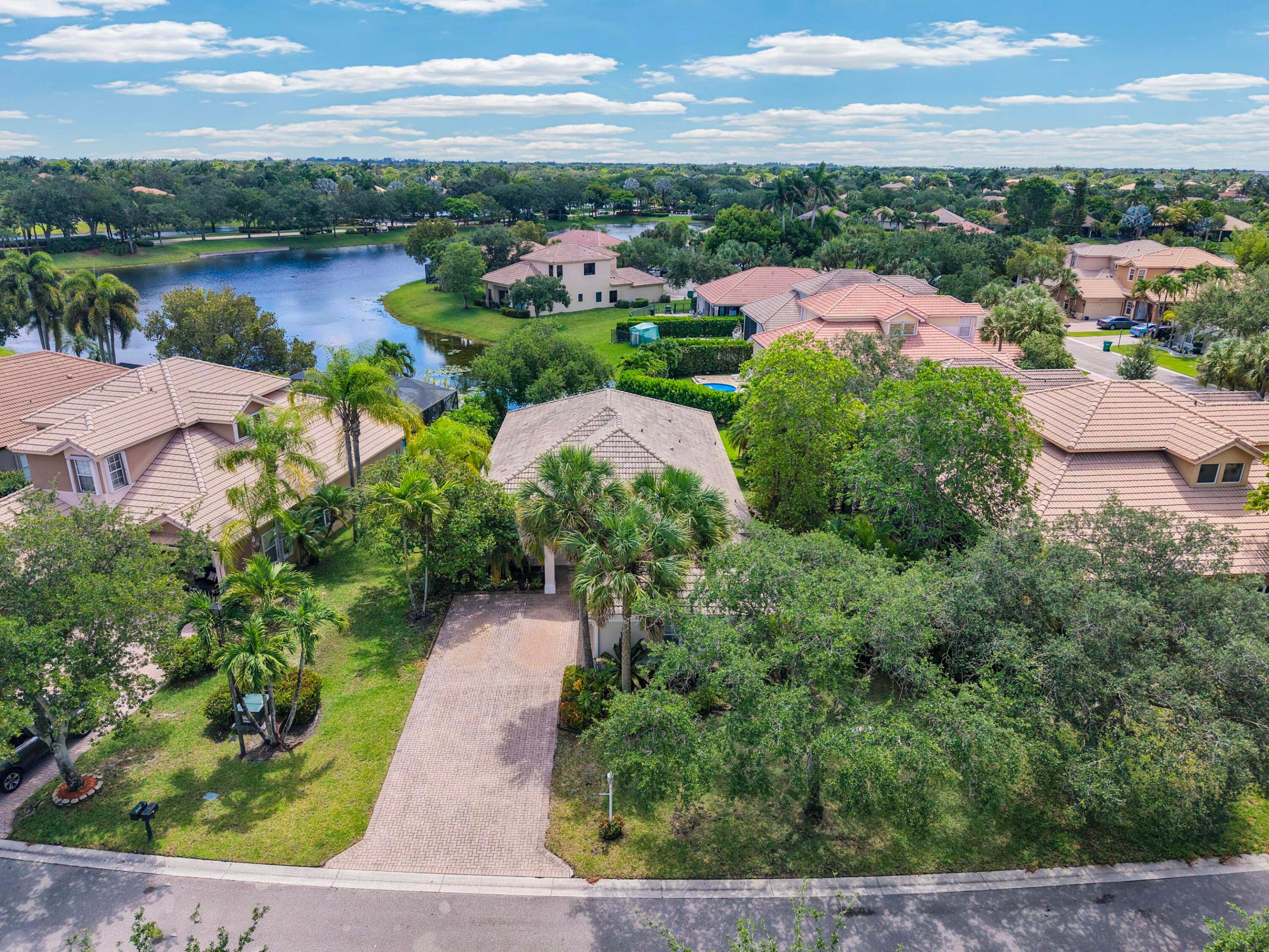 PARKLAND ISLES - Residential
