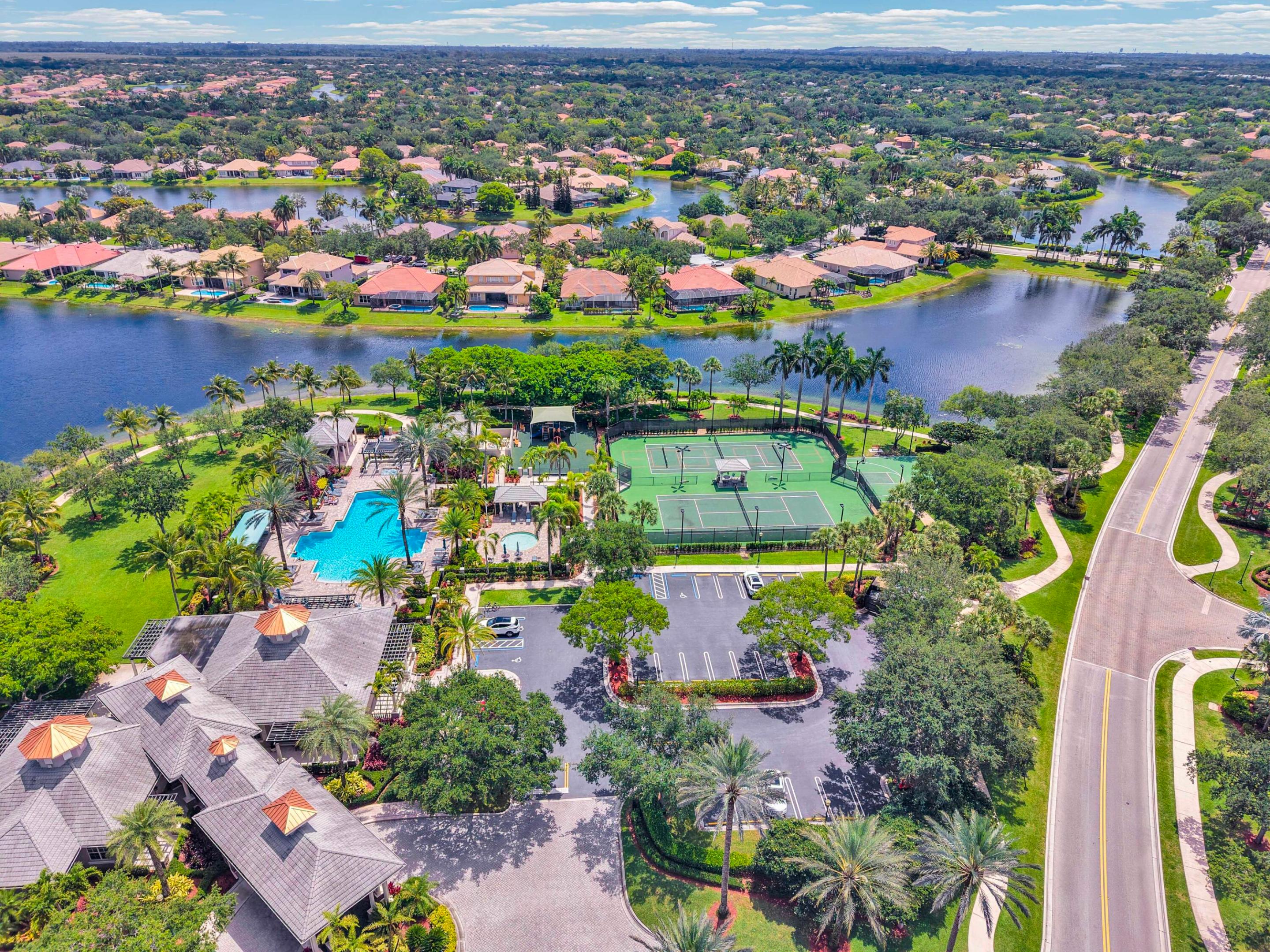 PARKLAND ISLES - Residential