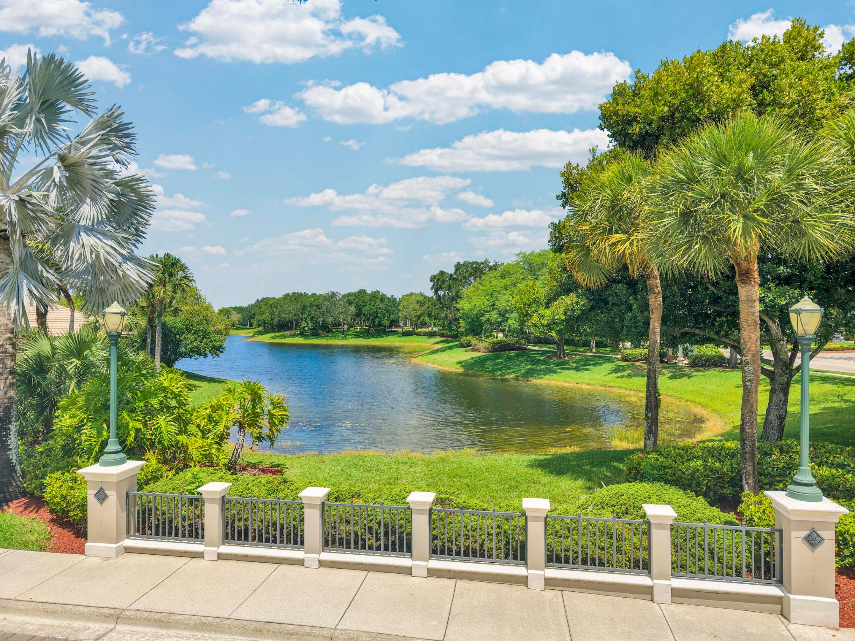 PARKLAND ISLES - Residential