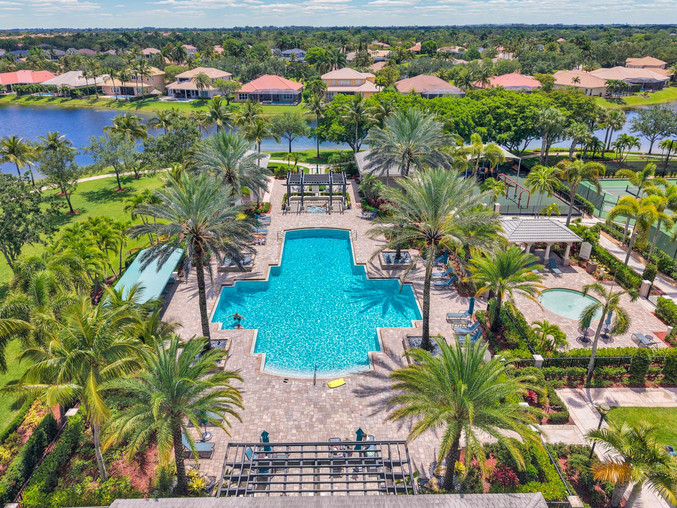 PARKLAND ISLES - Residential
