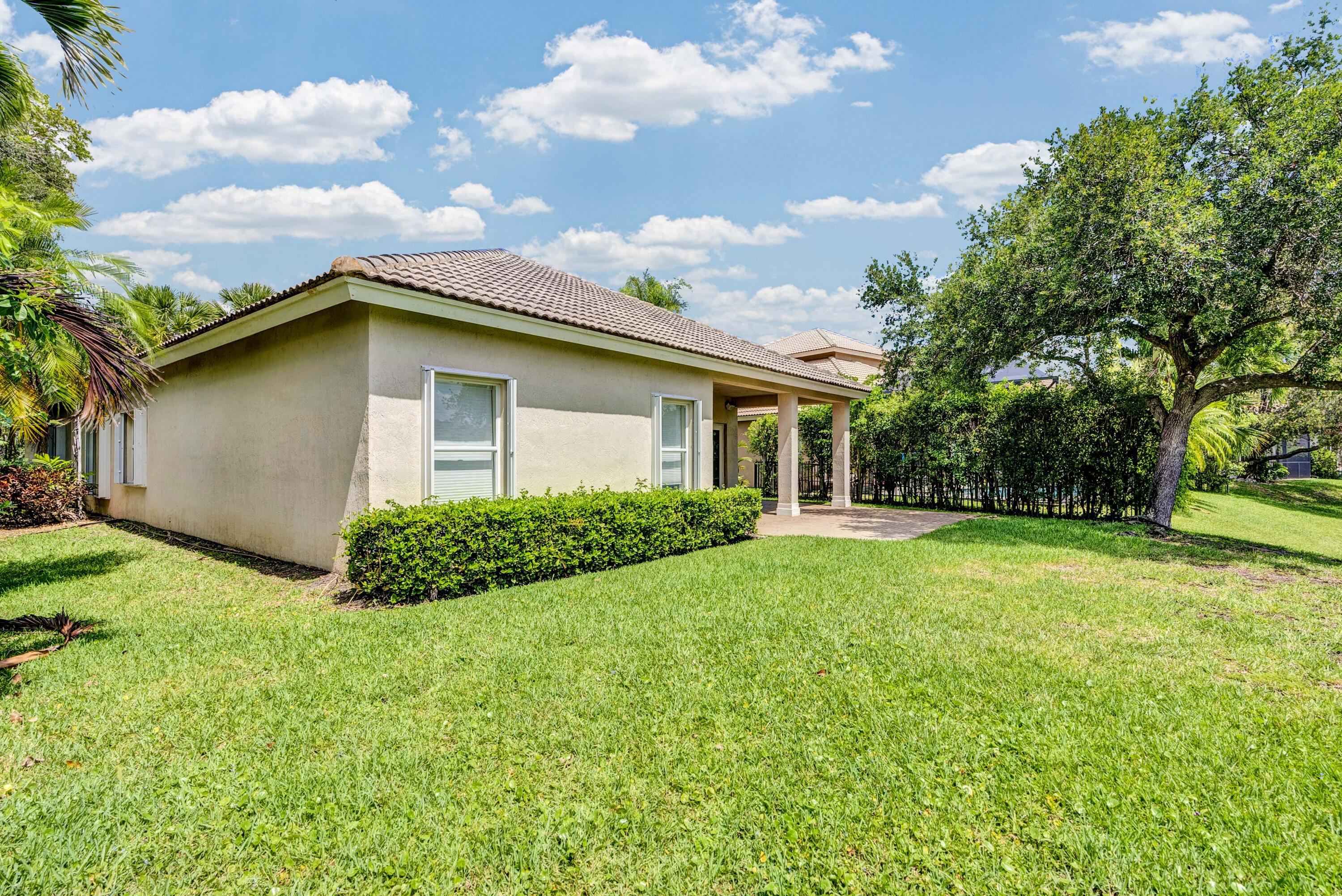 PARKLAND ISLES - Residential