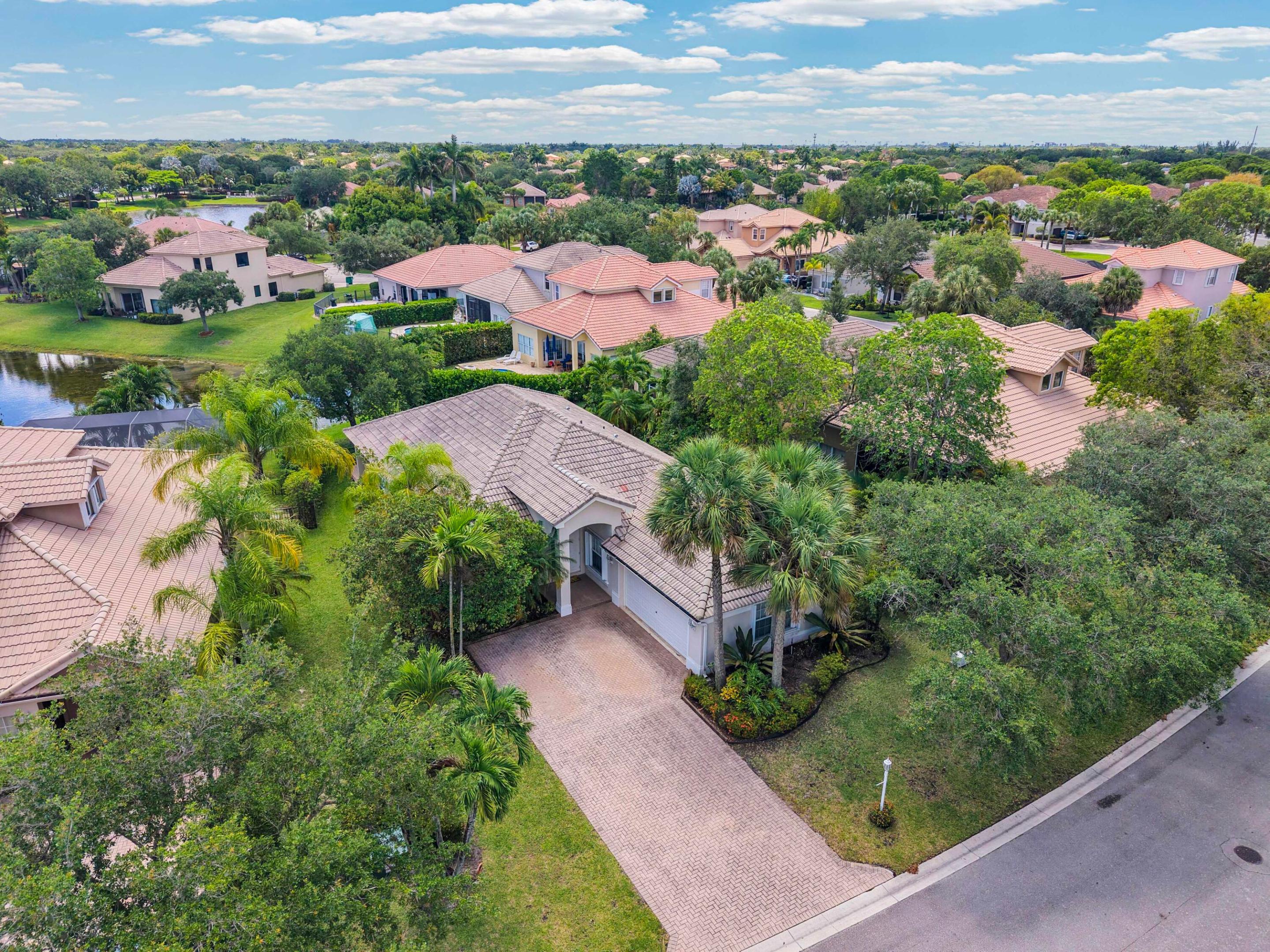 PARKLAND ISLES - Residential