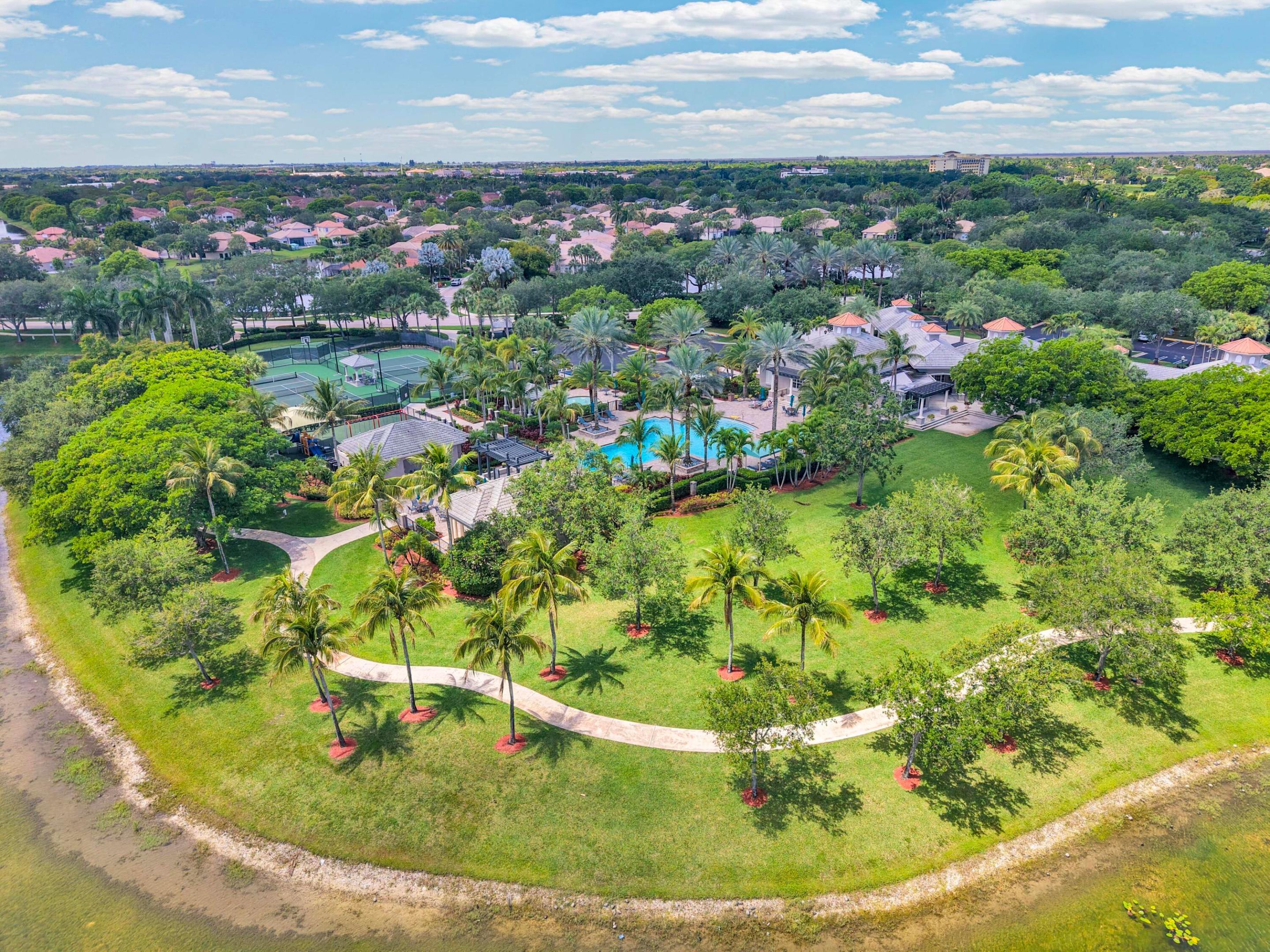 PARKLAND ISLES - Residential