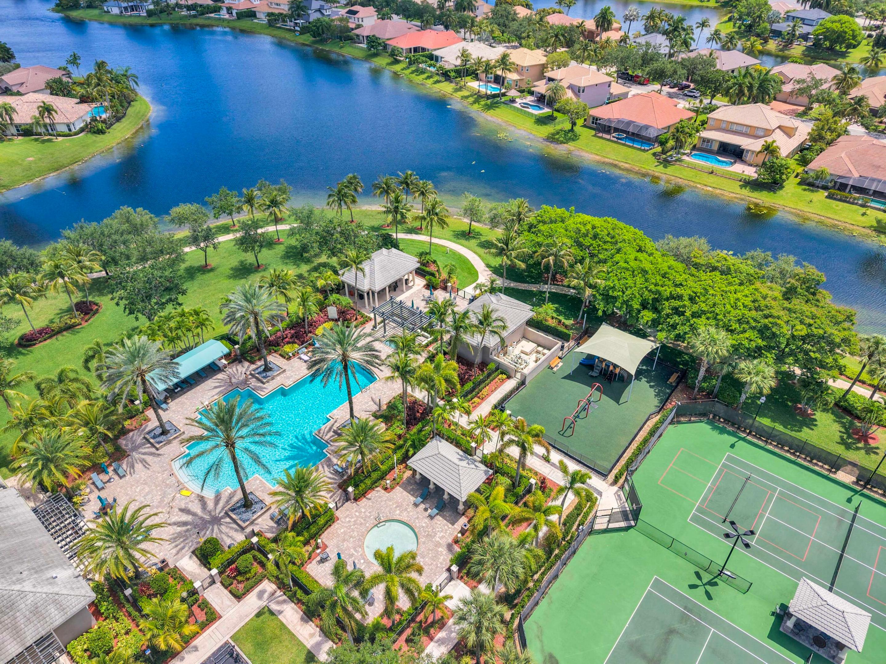 PARKLAND ISLES - Residential