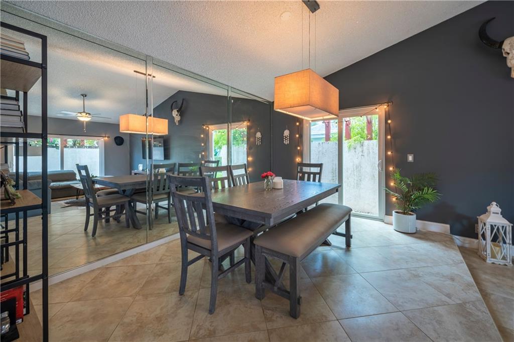 Shadow Wood 80-38 B - Residential
