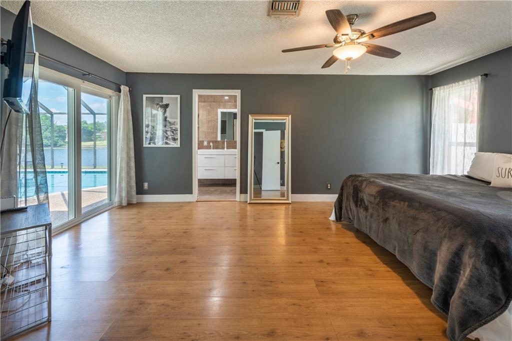 Shadow Wood 80-38 B - Residential