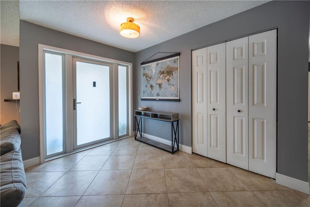 Shadow Wood 80-38 B - Residential