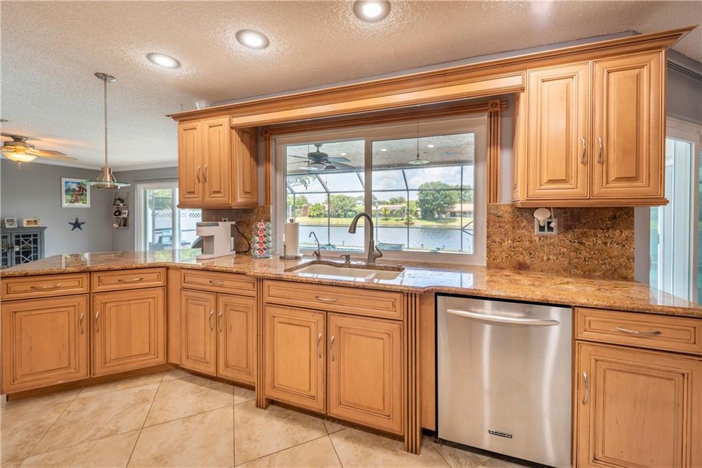 Shadow Wood 80-38 B - Residential