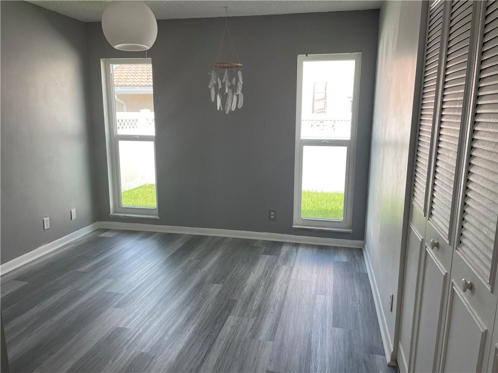 Shadow Wood 80-38 B - Residential