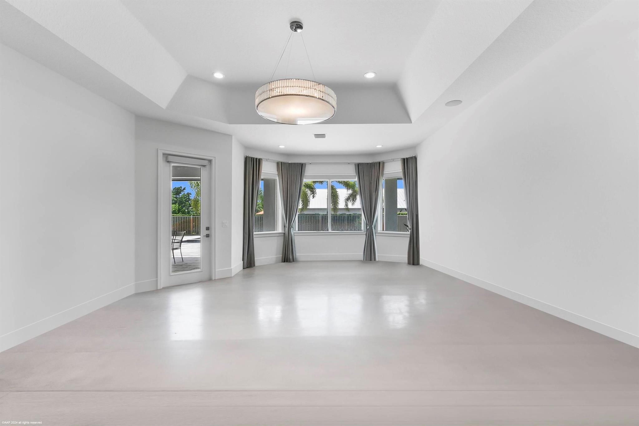 SADDLE TRAIL PARK OF WELL - Residential