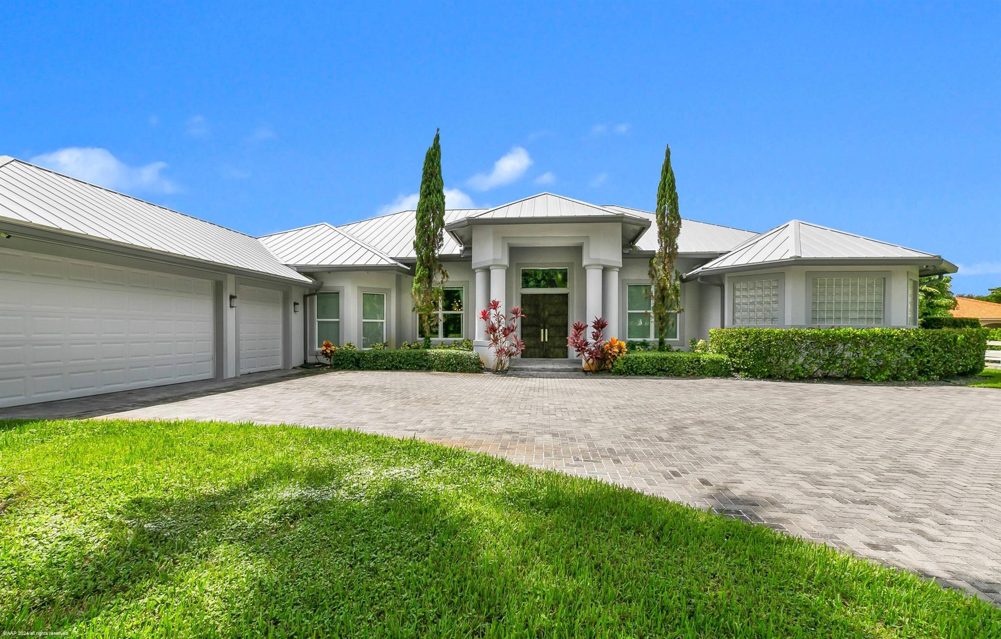 SADDLE TRAIL PARK OF WELL - Residential