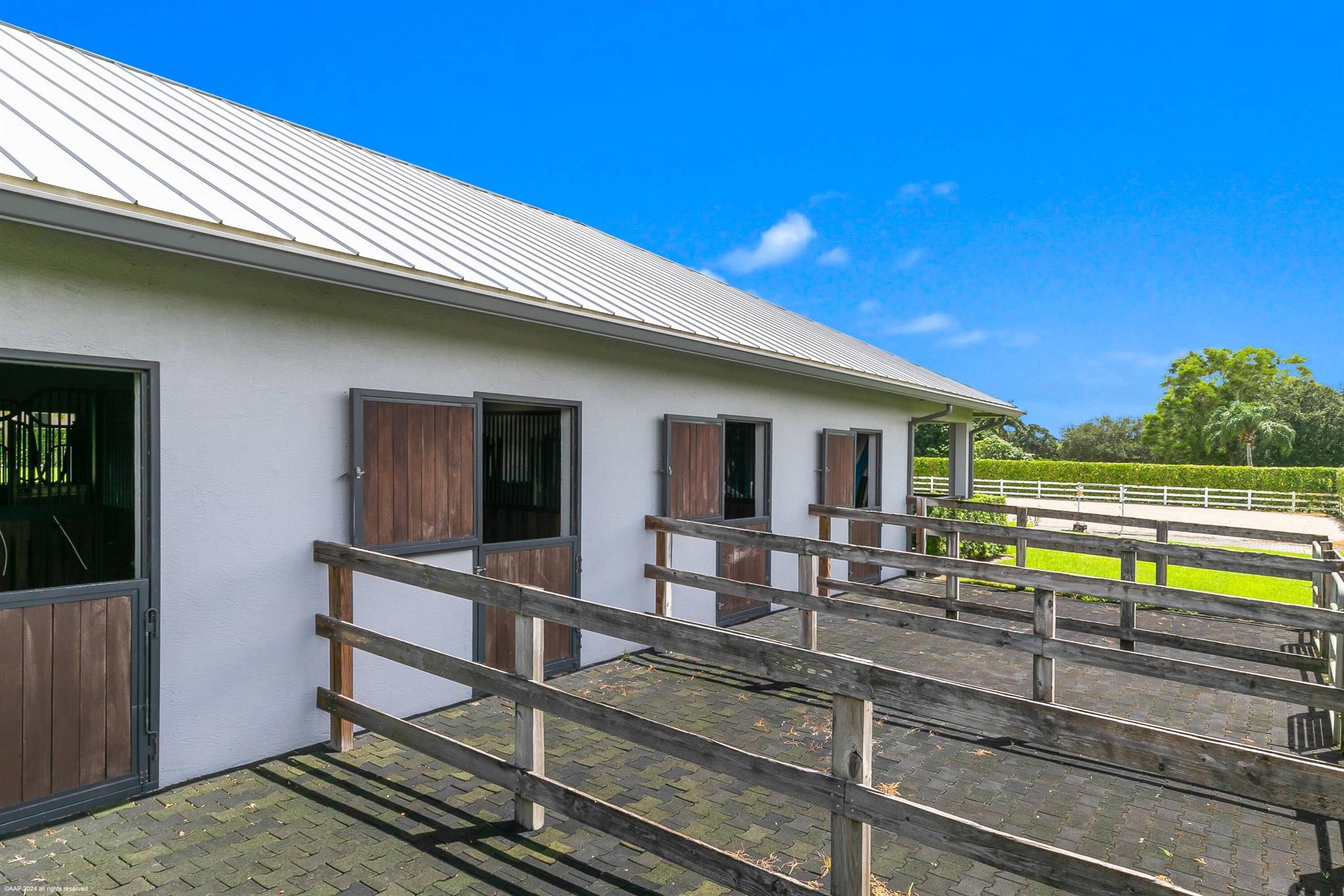 SADDLE TRAIL PARK OF WELL - Residential