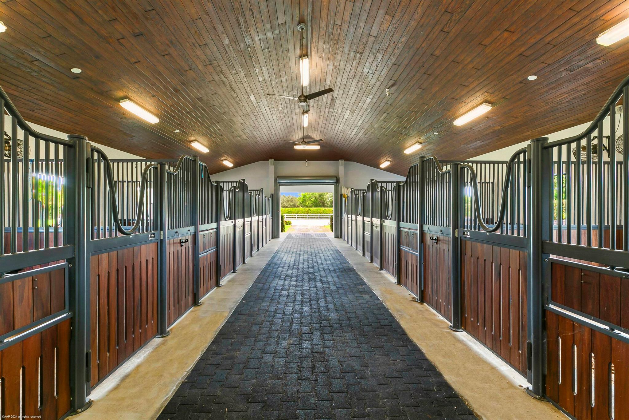 SADDLE TRAIL PARK OF WELL - Residential