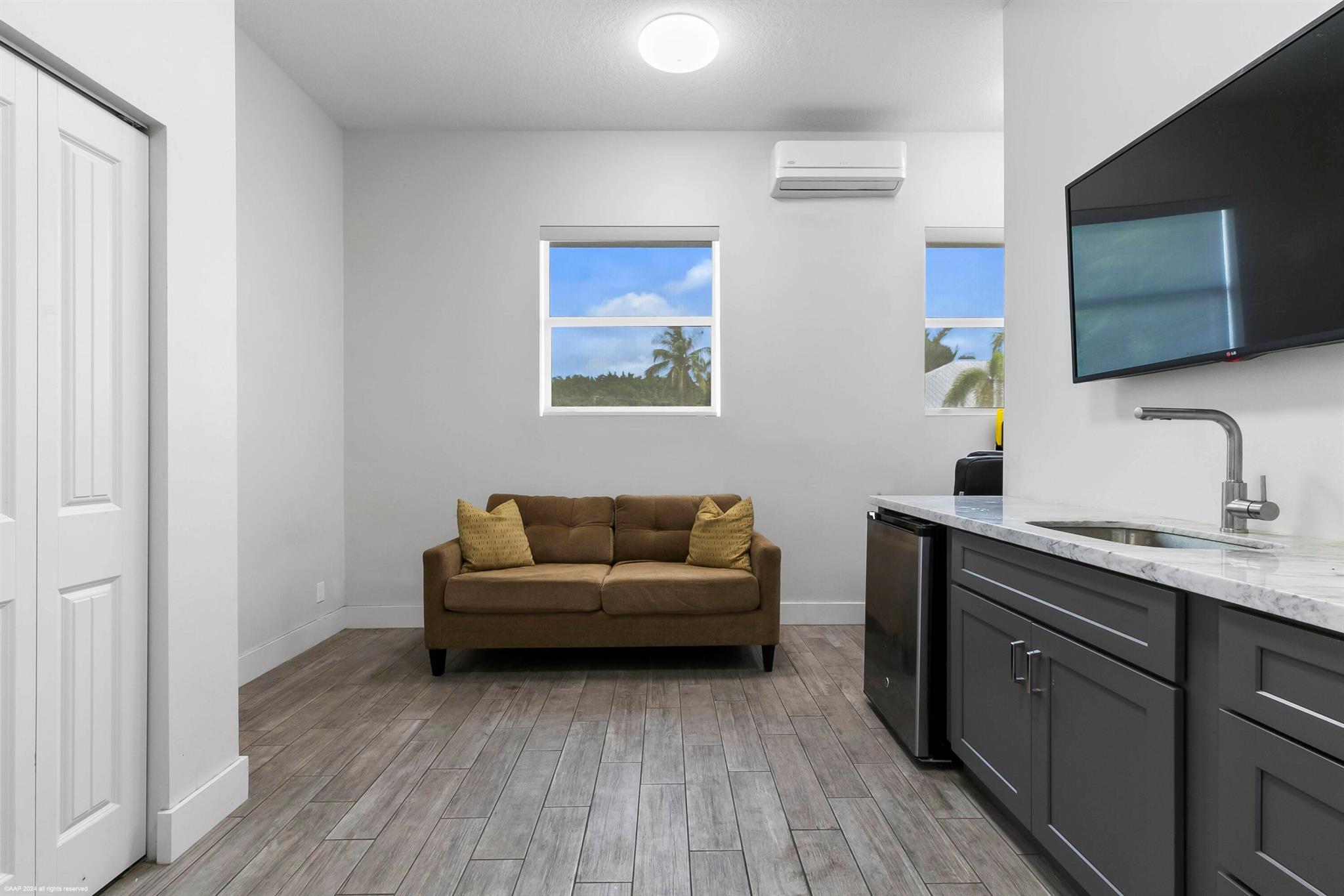 SADDLE TRAIL PARK OF WELL - Residential