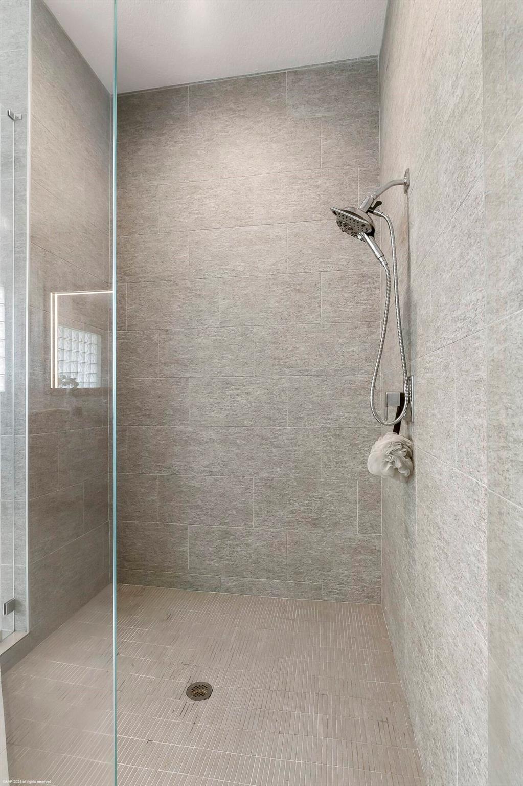 SADDLE TRAIL PARK OF WELL - Residential