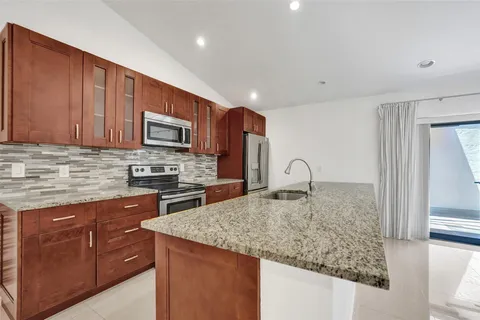 9168 SW 20th St Unit B, Boca Raton, FL MLS: F10500149
