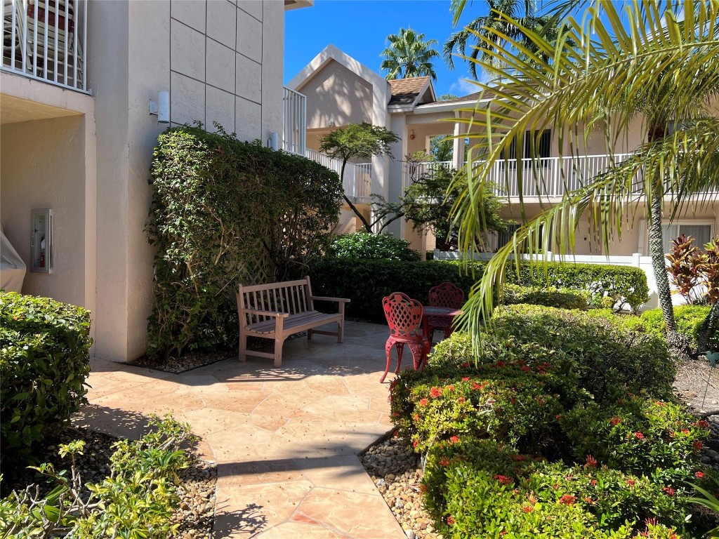 KINGS POINT - Residential