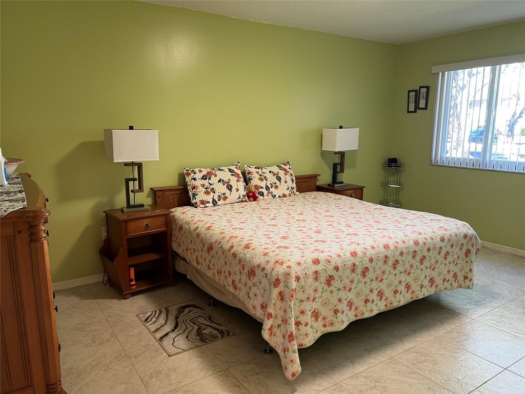 KINGS POINT - Residential